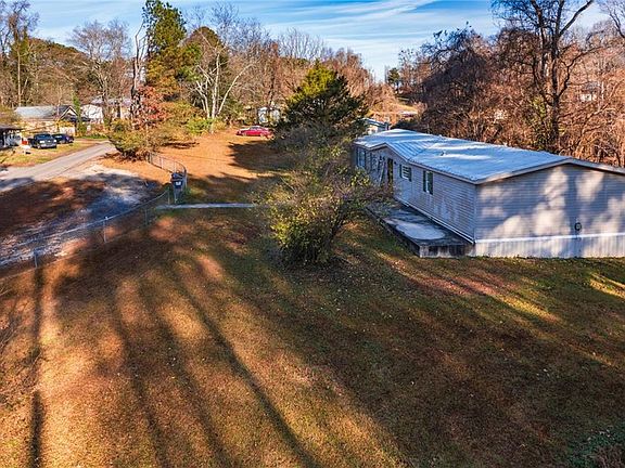 3rd image of 43 Lambert St