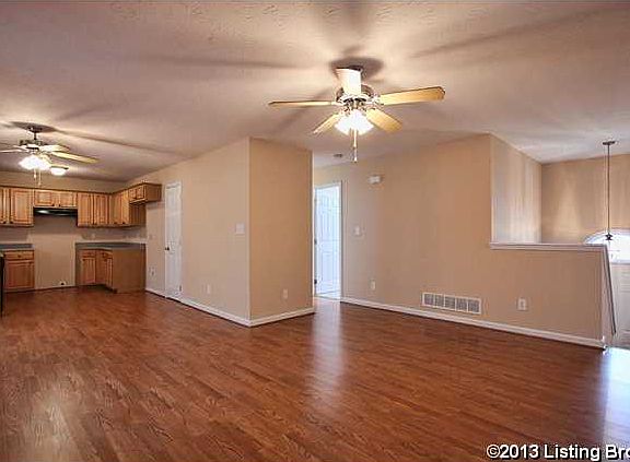 3rd image of 136 Wilchar Blvd