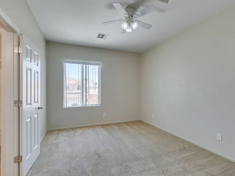 2925 Dowitcher Ave — Photo 25