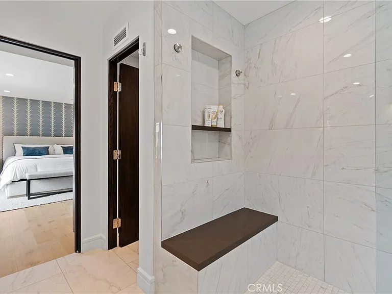 802 Bard St — Photo 17