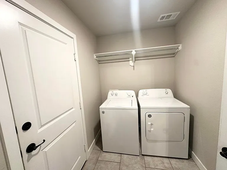 6802 Stake Ave — Photo 11
