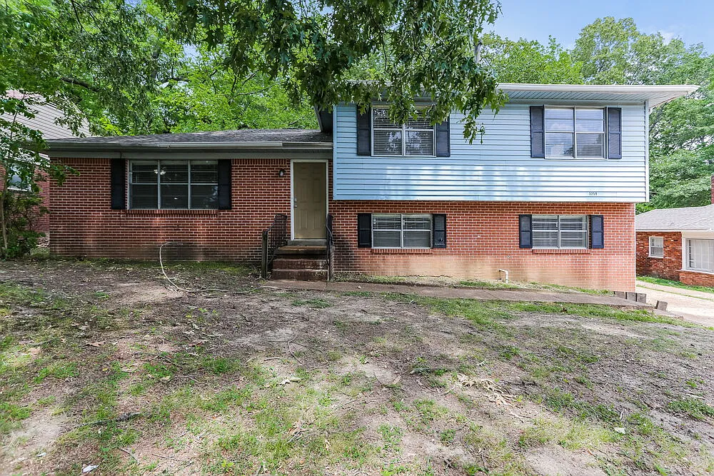5 bed, 2.5 bath, 2133 sqft, $1,630 — Photo 1