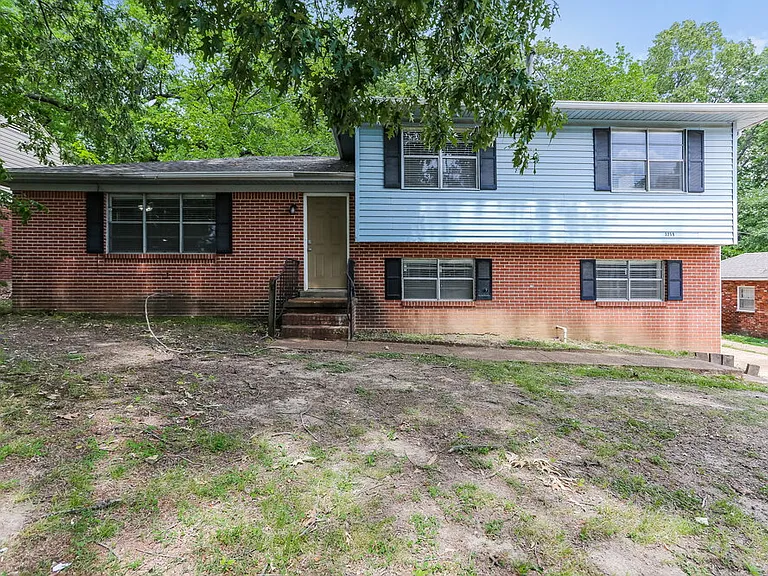 3259 Powers Rd — Photo 1