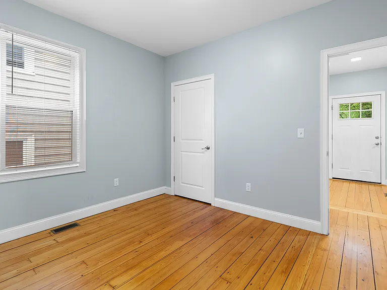 18 Trenton St — Photo 14