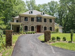 921 Saigon Rd, Mclean, VA 22102