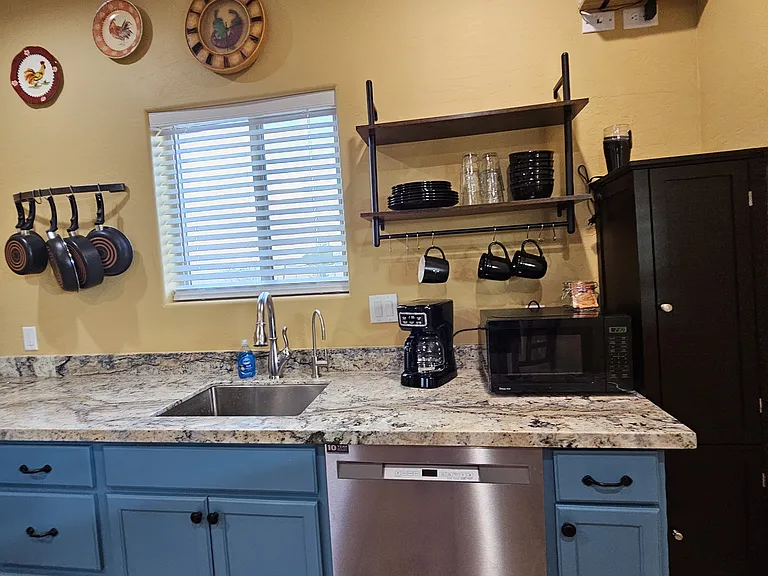 32324 N Apache Ave — Photo 6
