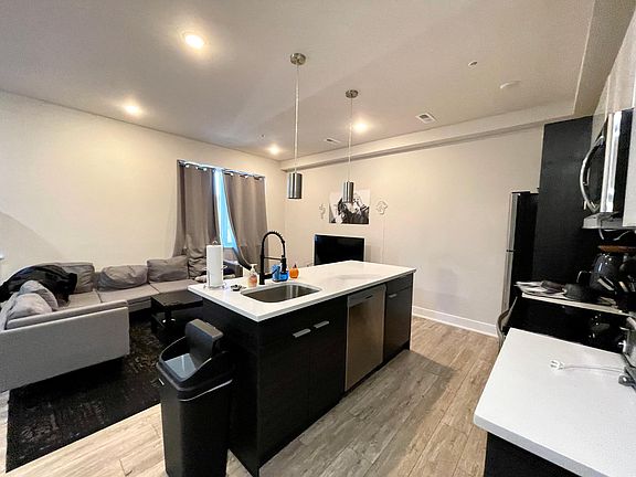 4th image of 1620 Cecil B Moore Ave #3O3