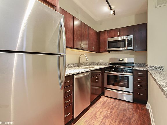 4th image of 432 W Belmont Ave APT 307