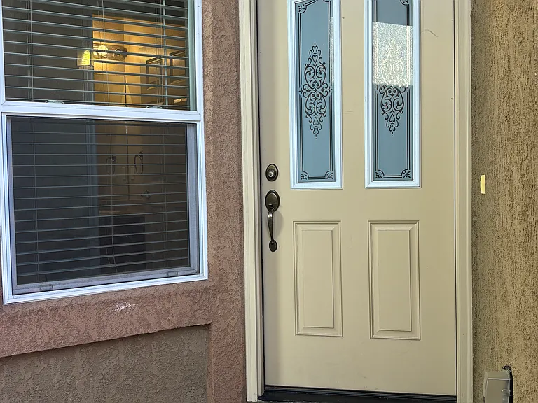 5823 New Crossings Point — Photo 2