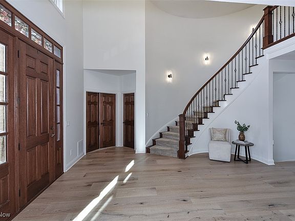 2nd image of 4299 Burberry Cir
