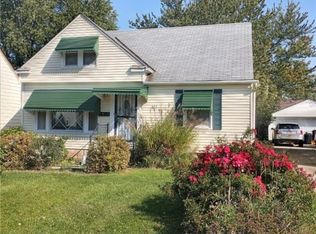 411 Beechwood Dr, Willowick, OH 44095