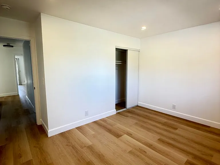 9887 Broadmoor Dr — Photo 36