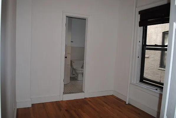 Rented by Park West Realty Company | media 2