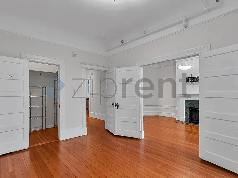 3110 Clay St #2 — Photo 11