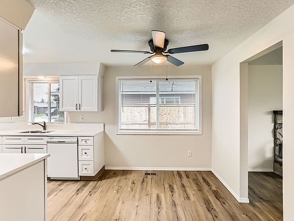 4th image of 2392 SE 55th Ct