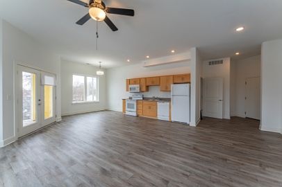 3rd image of 500 N 17th St #305