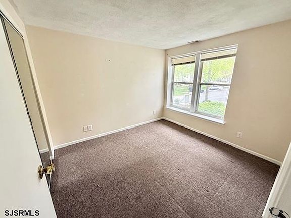 5th image of 91 Pheasant Meadow Dr
