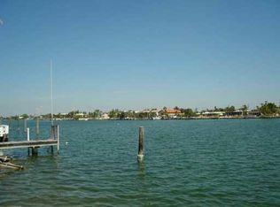 711 86th St, Miami Beach, FL 33141