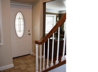 385 Moross Rd, Grosse Pointe Farms, MI 48236