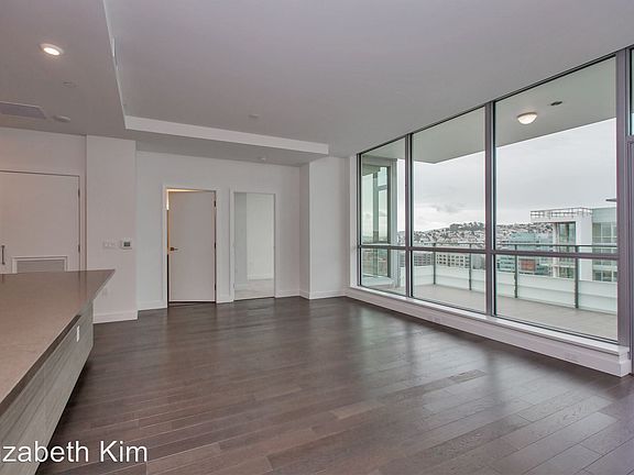 4th image of 708 Long Bridge St APT 1611