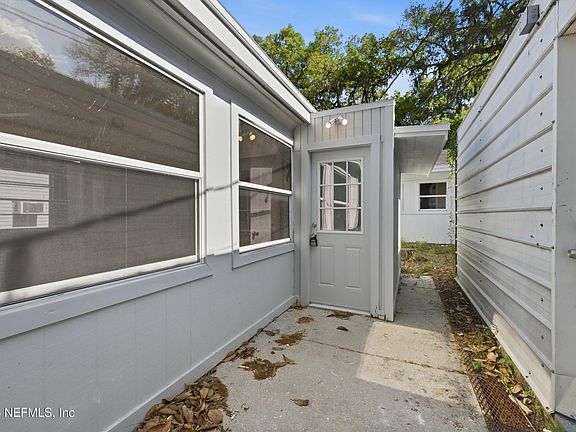 2nd image of 7418 JASPER Avenue
