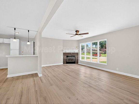 4th image of 2765 Chelsea Dr