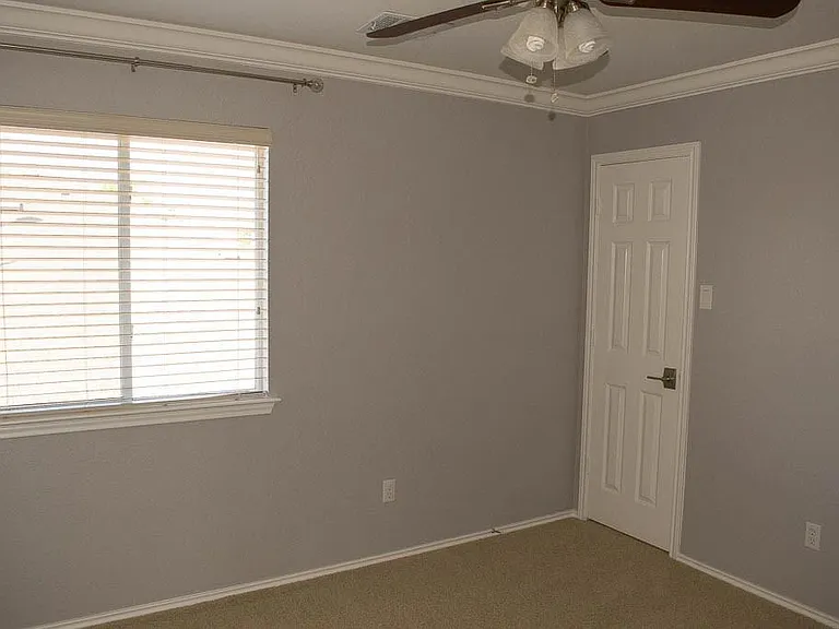 1708 Darjeeling Dr — Photo 18