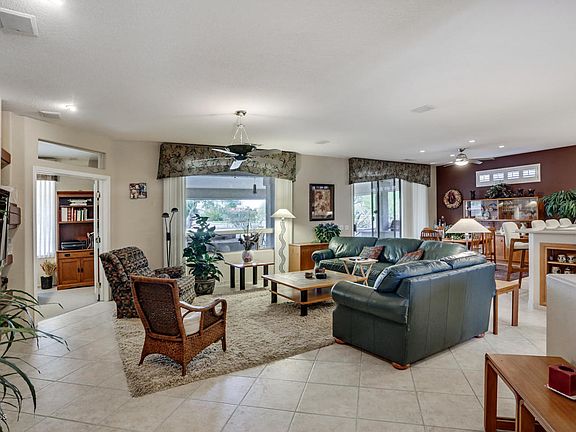 4th image of 19550 N Wikieup Ct