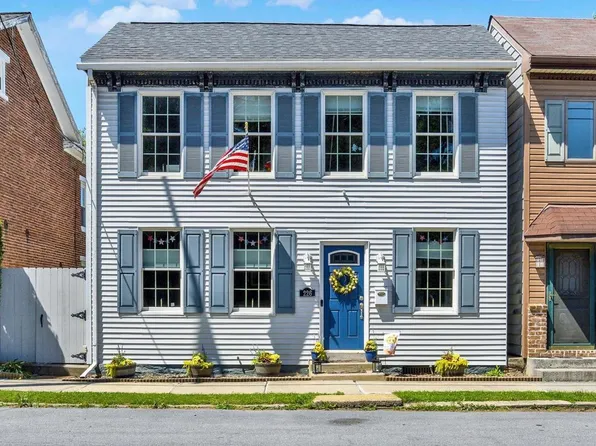 226 S High St, Mechanicsburg, PA 17055