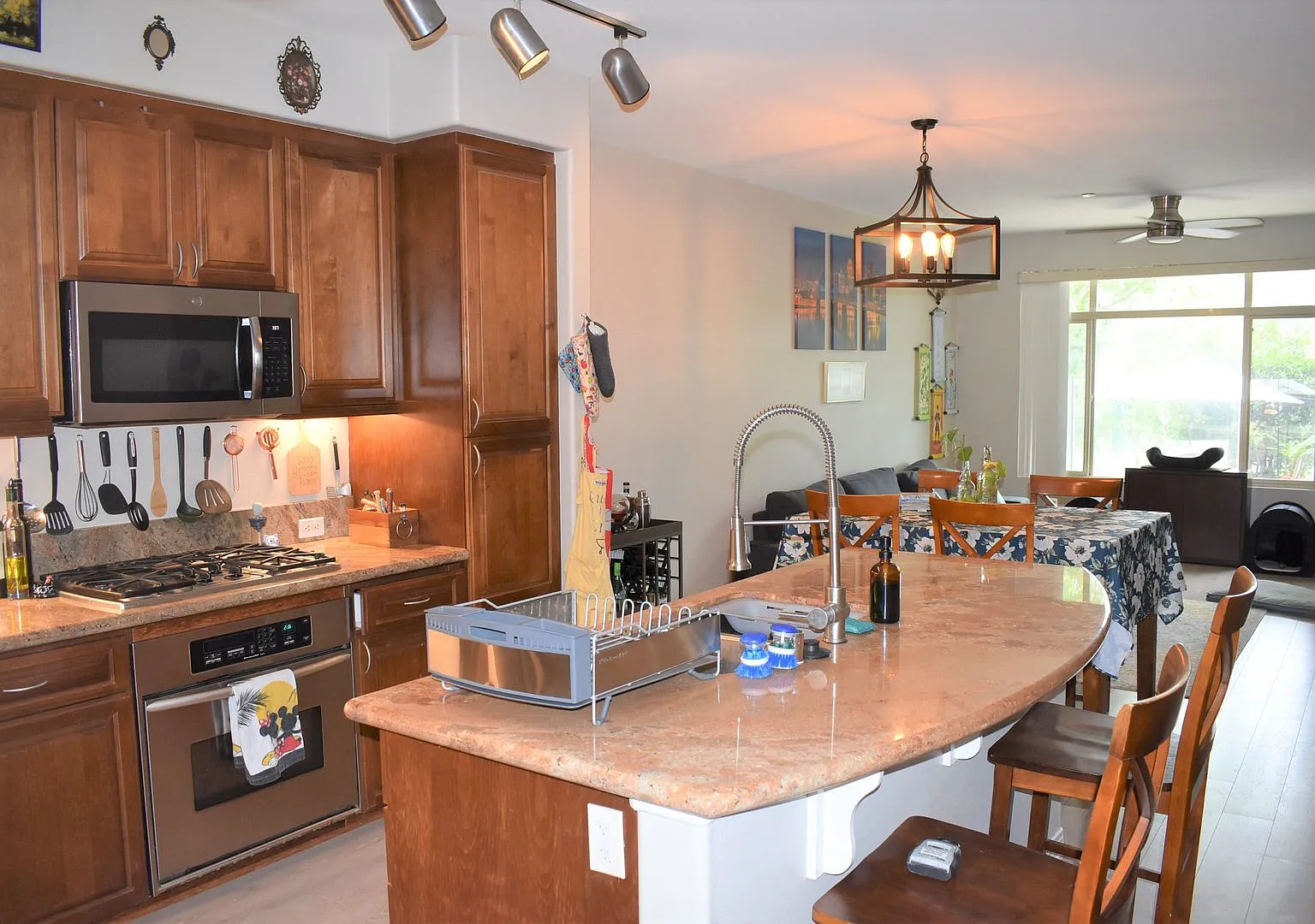 2 Bedroom 2 Bath Ground Floor Unit in The Lido- Mission Valley — Photo 4