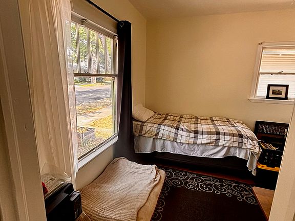 5th image of 417 W Union St