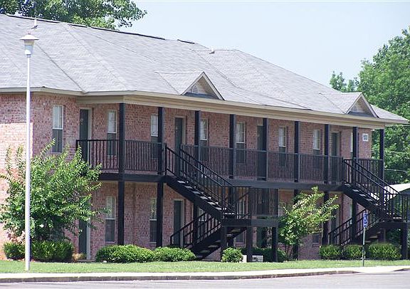 Chateau Apartments