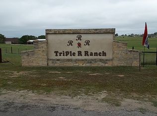 137 Triple R Dr, La Vernia, TX 78121