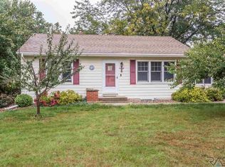 304 E Conifer St, Brandon, SD 57005