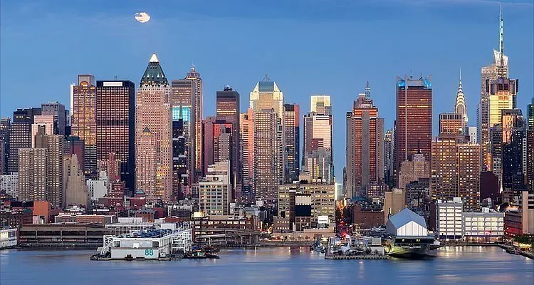 Rented by Douglas Elliman | media 21