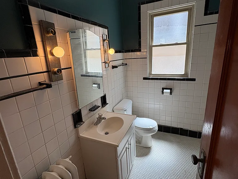 6641 N Ashland Ave #1 — Photo 10