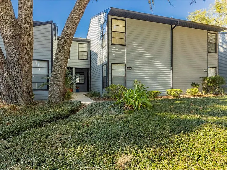 4356 SW 20th Ln — Photo 2