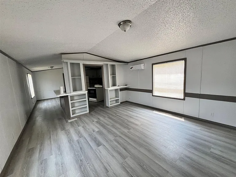 21426 Dunn — Photo 2