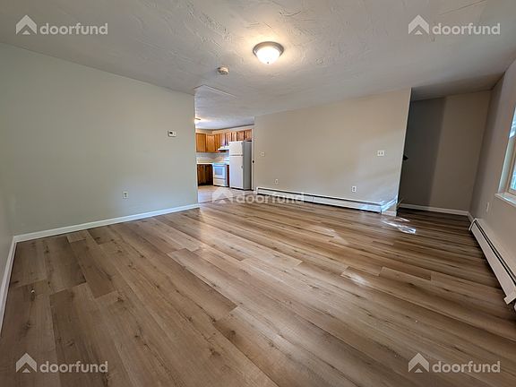 4th image of 9 Carroll St #4