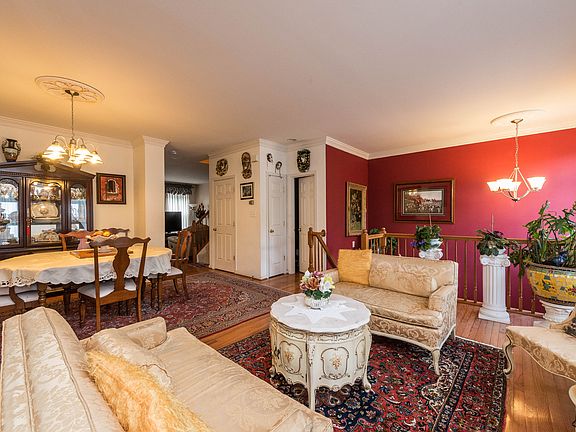 Living Room/Dining Room