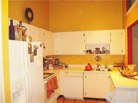 3rd image of 3743 Silver Lace Ln APT 3