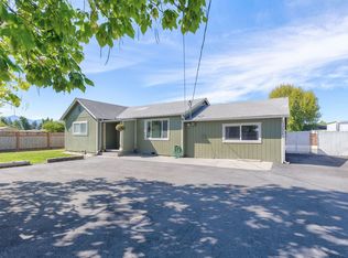 1618 Dowell Rd, Grants Pass, OR 97527