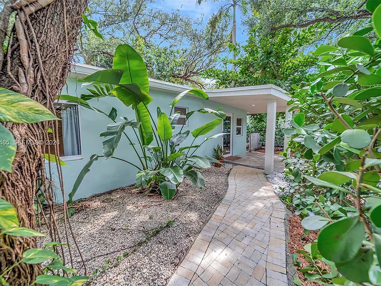 14995 NE 9th Ave — Photo 30