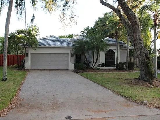 11558 Gorham Dr — Photo 1