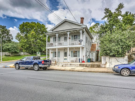 3rd image of 504 E Market St
