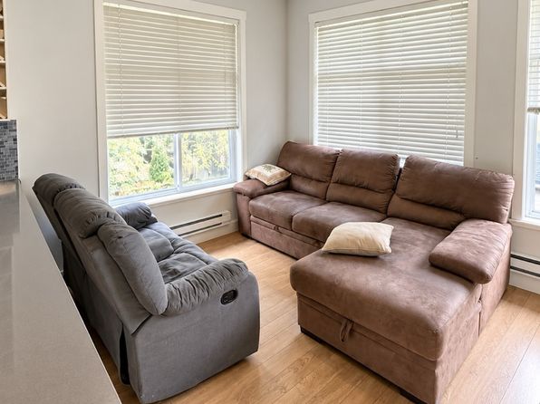 4 bedroom rental in Surrey — photo 6