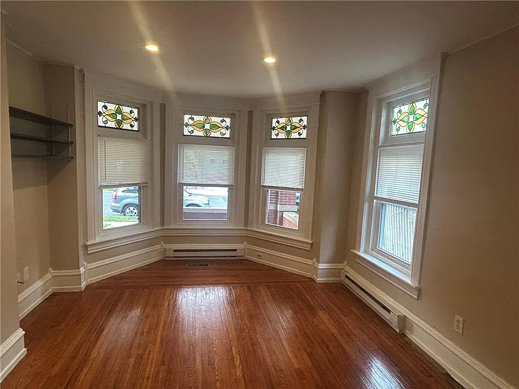 2 bed, 1.5 bath, 944 sqft, $1,450 — Photo 3