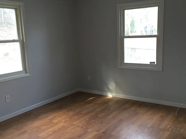 134 Belmont Dr — Photo 3
