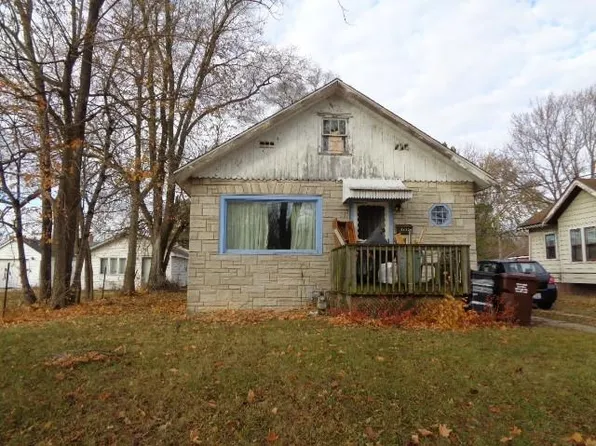 2837 10th St, Rockford, IL 61109