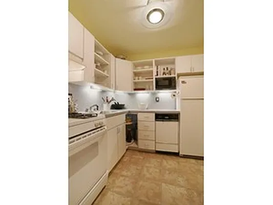 Sold by Citi Habitats | media 4